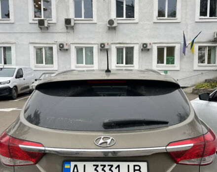 Бежевый Хендай и40, объемом двигателя 1.69 л и пробегом 278 тыс. км за 9450 $, фото 1 на Automoto.ua