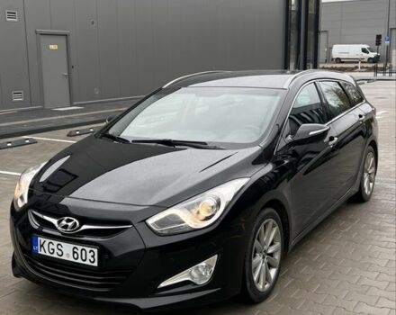 Черный Хендай и40, объемом двигателя 1.7 л и пробегом 236 тыс. км за 4059 $, фото 2 на Automoto.ua