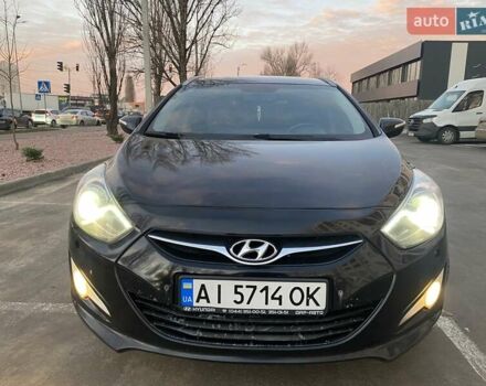 Черный Хендай и40, объемом двигателя 1.69 л и пробегом 290 тыс. км за 8500 $, фото 2 на Automoto.ua