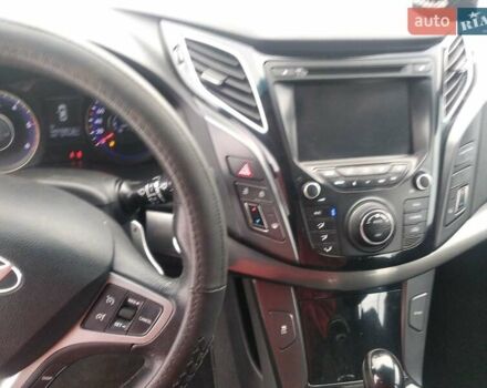 Черный Хендай и40, объемом двигателя 1.7 л и пробегом 167 тыс. км за 11000 $, фото 7 на Automoto.ua