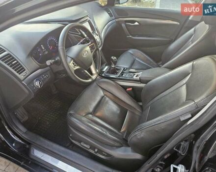 Чорний Хендай і40, об'ємом двигуна 1.7 л та пробігом 259 тис. км за 8600 $, фото 4 на Automoto.ua
