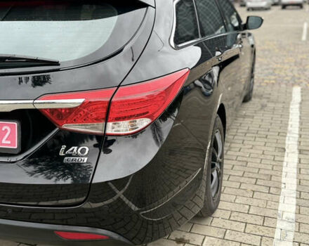 Черный Хендай и40, объемом двигателя 1.7 л и пробегом 197 тыс. км за 11000 $, фото 6 на Automoto.ua