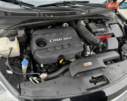 Чорний Хендай і40, об'ємом двигуна 1.69 л та пробігом 198 тис. км за 9300 $, фото 10 на Automoto.ua