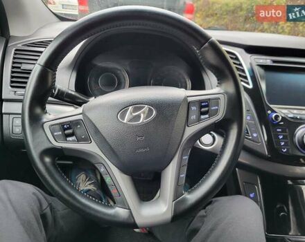 Черный Хендай и40, объемом двигателя 1.69 л и пробегом 245 тыс. км за 8800 $, фото 15 на Automoto.ua