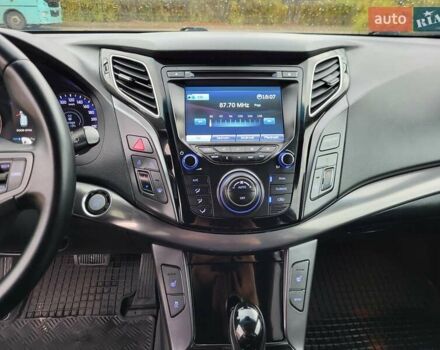 Черный Хендай и40, объемом двигателя 1.69 л и пробегом 245 тыс. км за 8800 $, фото 14 на Automoto.ua