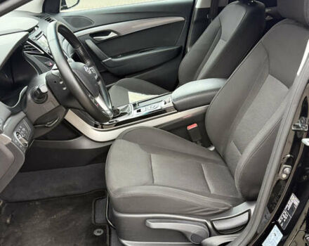 Черный Хендай и40, объемом двигателя 1.7 л и пробегом 197 тыс. км за 11000 $, фото 10 на Automoto.ua