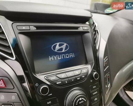 Черный Хендай и40, объемом двигателя 1.7 л и пробегом 213 тыс. км за 11700 $, фото 19 на Automoto.ua