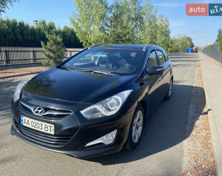 Черный Хендай и40, объемом двигателя 1.7 л и пробегом 242 тыс. км за 8000 $, фото 3 на Automoto.ua
