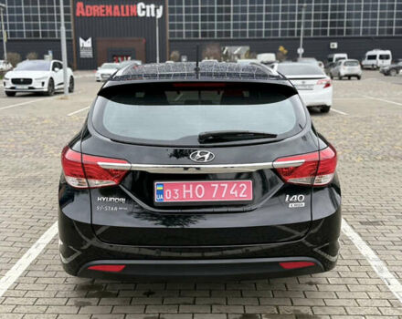 Черный Хендай и40, объемом двигателя 1.7 л и пробегом 197 тыс. км за 11000 $, фото 7 на Automoto.ua