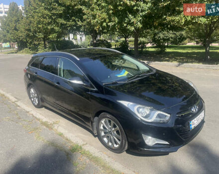 Чорний Хендай і40, об'ємом двигуна 1.7 л та пробігом 199 тис. км за 10000 $, фото 4 на Automoto.ua