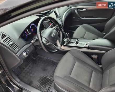 Черный Хендай и40, объемом двигателя 1.69 л и пробегом 245 тыс. км за 8800 $, фото 5 на Automoto.ua