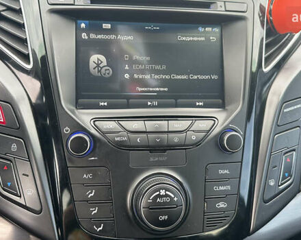 Чорний Хендай і40, об'ємом двигуна 1.7 л та пробігом 212 тис. км за 11900 $, фото 7 на Automoto.ua