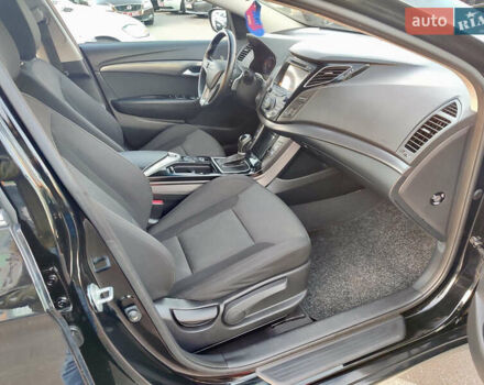Черный Хендай и40, объемом двигателя 1.7 л и пробегом 165 тыс. км за 13900 $, фото 20 на Automoto.ua