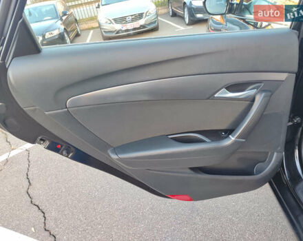 Черный Хендай и40, объемом двигателя 1.7 л и пробегом 165 тыс. км за 13900 $, фото 16 на Automoto.ua