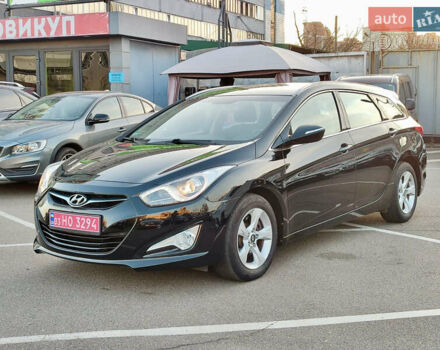 Черный Хендай и40, объемом двигателя 1.7 л и пробегом 165 тыс. км за 13900 $, фото 1 на Automoto.ua