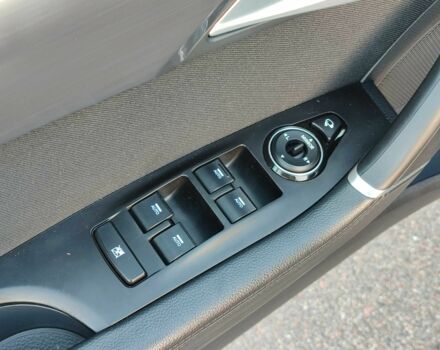 Черный Хендай и40, объемом двигателя 1.7 л и пробегом 165 тыс. км за 13900 $, фото 20 на Automoto.ua