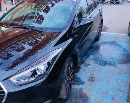 Черный Хендай и40, объемом двигателя 1.7 л и пробегом 184 тыс. км за 15500 $, фото 9 на Automoto.ua