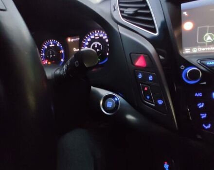 Черный Хендай и40, объемом двигателя 1.7 л и пробегом 184 тыс. км за 15500 $, фото 3 на Automoto.ua