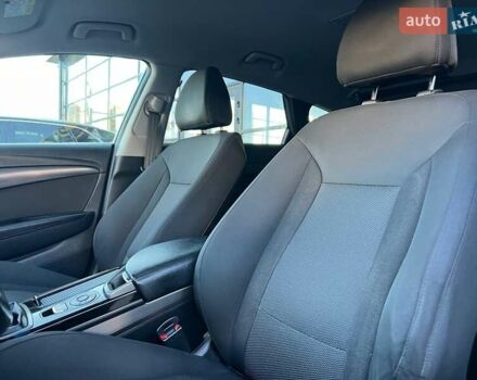 Черный Хендай и40, объемом двигателя 1.6 л и пробегом 318 тыс. км за 11700 $, фото 8 на Automoto.ua