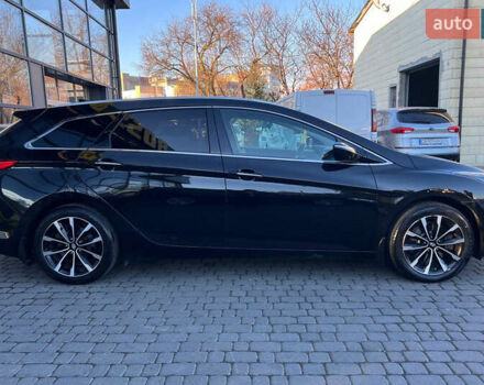 Черный Хендай и40, объемом двигателя 1.6 л и пробегом 318 тыс. км за 11700 $, фото 7 на Automoto.ua