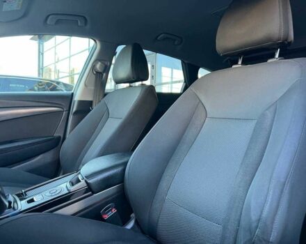 Черный Хендай и40, объемом двигателя 1.6 л и пробегом 318 тыс. км за 11700 $, фото 8 на Automoto.ua