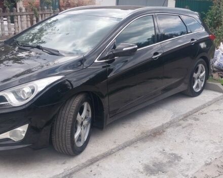 Черный Хендай и40, объемом двигателя 1.7 л и пробегом 202 тыс. км за 8200 $, фото 1 на Automoto.ua