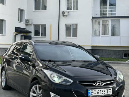 Хендай і40 2013 у Самборе на Automoto.ua Чорний Хендай і40, об'ємом двигуна 1.69 л та пробігом 344 тис. км за 9800 $, фото 1 на Automoto.ua