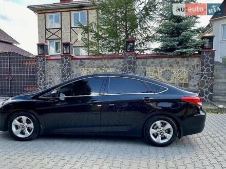 Хендай и40 2013 в Романове на Automoto.ua Черный Хендай и40, объемом двигателя 1.7 л и пробегом 186 тыс. км за 11200 $, фото 1 на Automoto.ua