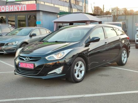 Черный Хендай и40, объемом двигателя 1.7 л и пробегом 165 тыс. км за 13900 $, фото 1 на Automoto.ua