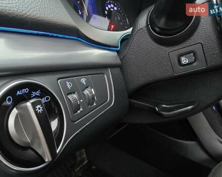 Коричневый Хендай и40, объемом двигателя 1.69 л и пробегом 321 тыс. км за 12200 $, фото 35 на Automoto.ua