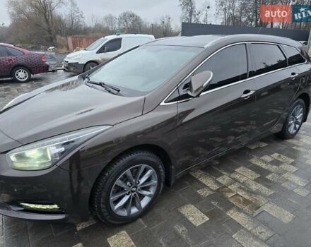 Коричневый Хендай и40, объемом двигателя 1.69 л и пробегом 321 тыс. км за 12200 $, фото 8 на Automoto.ua