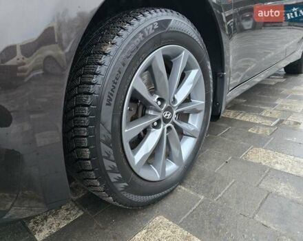 Коричневый Хендай и40, объемом двигателя 1.69 л и пробегом 321 тыс. км за 12200 $, фото 56 на Automoto.ua