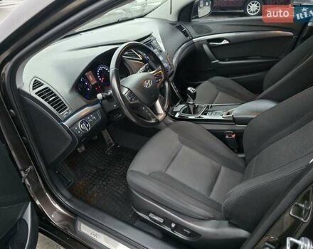 Коричневый Хендай и40, объемом двигателя 1.69 л и пробегом 321 тыс. км за 12200 $, фото 37 на Automoto.ua