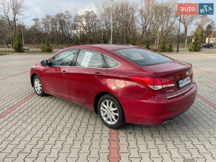 Хендай і40 2012 у Галиче на Automoto.ua Червоний Хендай і40, об'ємом двигуна 1.7 л та пробігом 168 тис. км за 5200 $, фото 1 на Automoto.ua