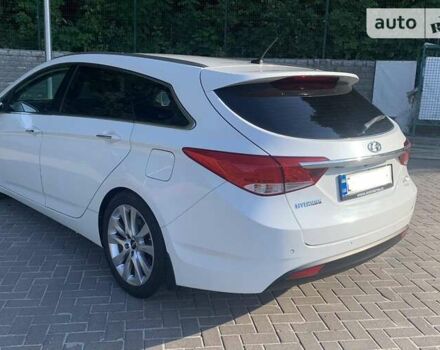 Хендай и40, объемом двигателя 1.69 л и пробегом 321 тыс. км за 9700 $, фото 2 на Automoto.ua