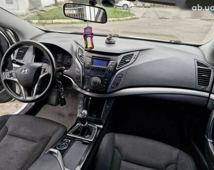 Хендай і40, об'ємом двигуна 1.7 л та пробігом 245 тис. км за 6999 $, фото 19 на Automoto.ua