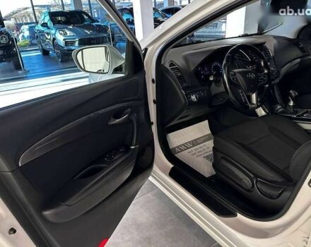 Хендай и40, объемом двигателя 0 л и пробегом 288 тыс. км за 9300 $, фото 12 на Automoto.ua