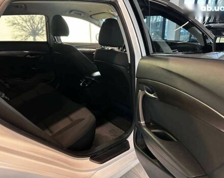 Хендай і40, об'ємом двигуна 0 л та пробігом 288 тис. км за 9300 $, фото 23 на Automoto.ua