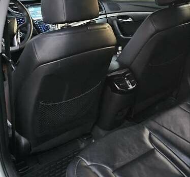 Серый Хендай и40, объемом двигателя 2 л и пробегом 142 тыс. км за 9970 $, фото 2 на Automoto.ua