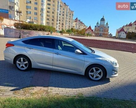 Серый Хендай и40, объемом двигателя 2 л и пробегом 142 тыс. км за 9970 $, фото 15 на Automoto.ua