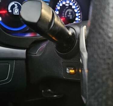 Серый Хендай и40, объемом двигателя 2 л и пробегом 142 тыс. км за 9970 $, фото 6 на Automoto.ua