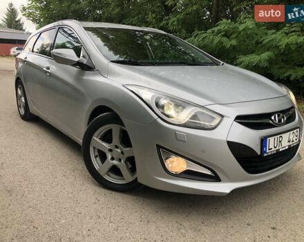 Серый Хендай и40, объемом двигателя 1.7 л и пробегом 174 тыс. км за 8500 $, фото 5 на Automoto.ua