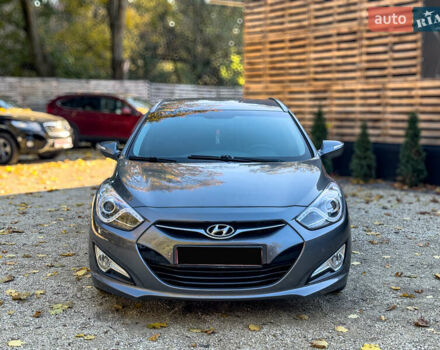 Серый Хендай и40, объемом двигателя 1.69 л и пробегом 142 тыс. км за 9100 $, фото 10 на Automoto.ua
