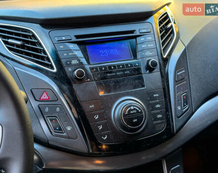 Серый Хендай и40, объемом двигателя 1.69 л и пробегом 142 тыс. км за 9100 $, фото 60 на Automoto.ua