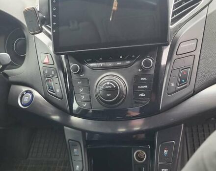 Серый Хендай и40, объемом двигателя 1.7 л и пробегом 238 тыс. км за 8500 $, фото 22 на Automoto.ua