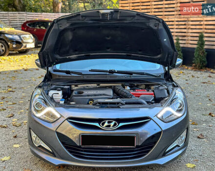 Серый Хендай и40, объемом двигателя 1.69 л и пробегом 142 тыс. км за 9100 $, фото 100 на Automoto.ua