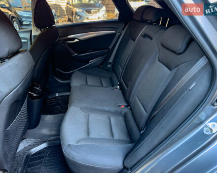 Серый Хендай и40, объемом двигателя 1.69 л и пробегом 142 тыс. км за 9100 $, фото 75 на Automoto.ua