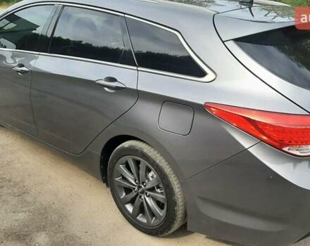 Серый Хендай и40, объемом двигателя 1.69 л и пробегом 248 тыс. км за 10499 $, фото 2 на Automoto.ua