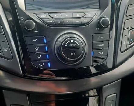 Серый Хендай и40, объемом двигателя 1.69 л и пробегом 248 тыс. км за 10499 $, фото 14 на Automoto.ua