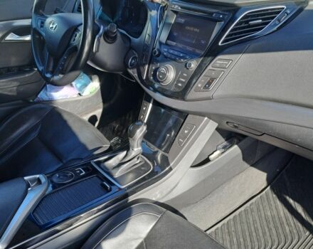 Серый Хендай и40, объемом двигателя 1.7 л и пробегом 261 тыс. км за 9900 $, фото 11 на Automoto.ua